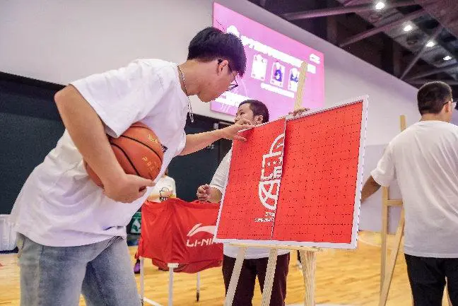 老年人篮球爱好者如何根据体型保持训练_1